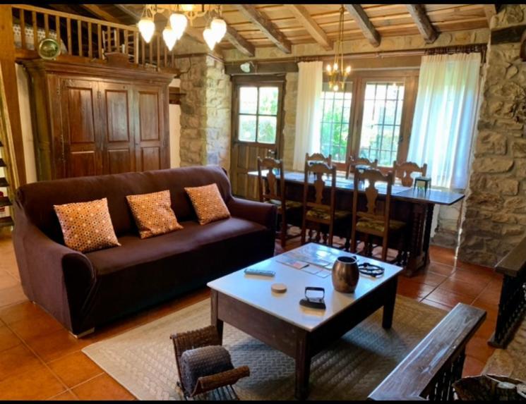 La Casita De Cuestallano Renedo De Cabuerniga Exteriör bild